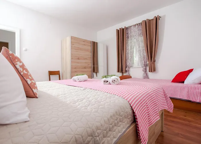 Дом отдыха Pet Friendly In *